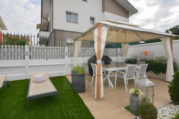 casa indipendente in vendita ad Uboldo