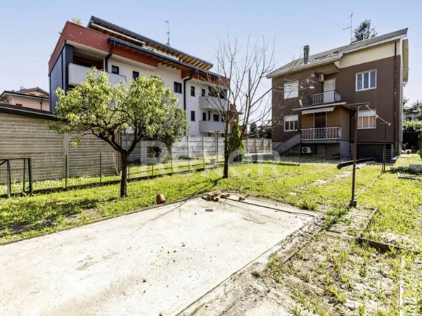 casa indipendente in vendita ad Uboldo