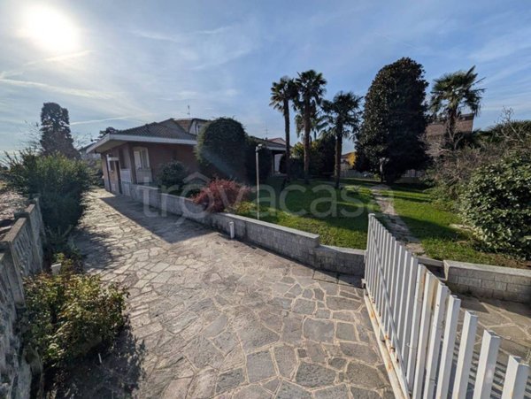 casa indipendente in vendita ad Uboldo