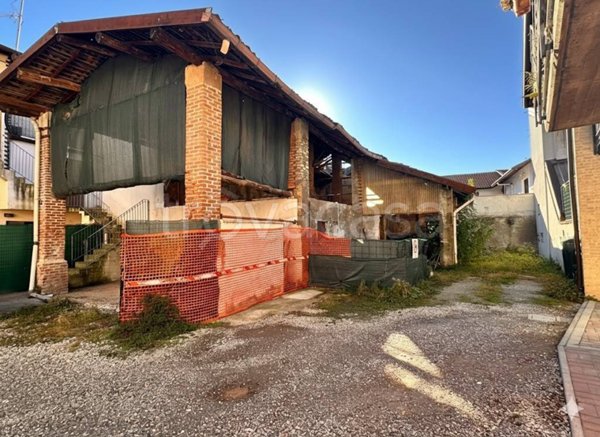 appartamento in vendita ad Uboldo