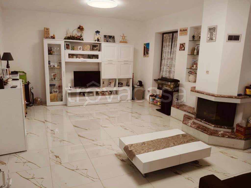 casa indipendente in vendita ad Uboldo