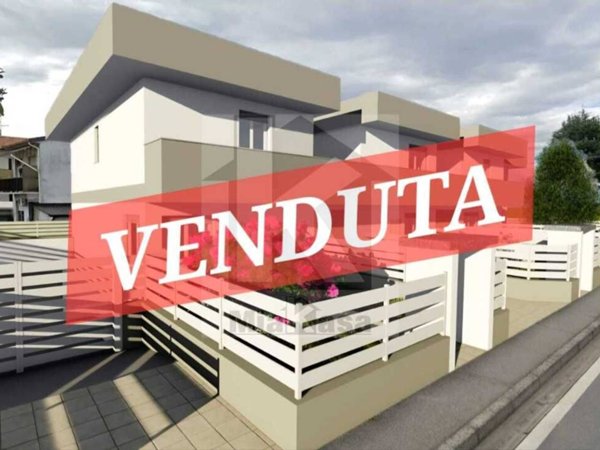 casa indipendente in vendita ad Uboldo