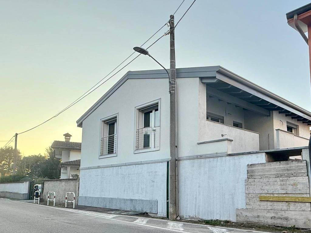 appartamento in vendita ad Uboldo