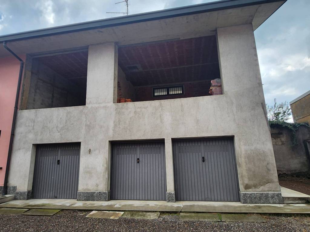 casa indipendente in vendita ad Uboldo