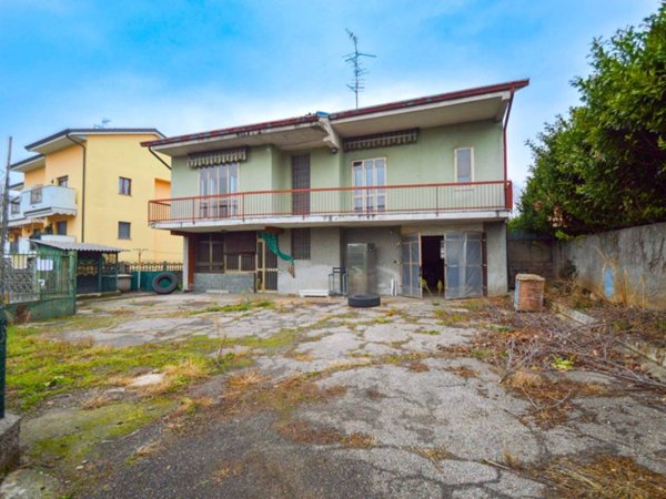 casa indipendente in vendita ad Uboldo