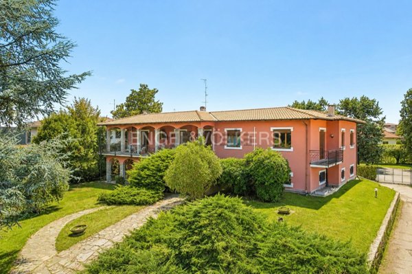casa indipendente in vendita ad Uboldo
