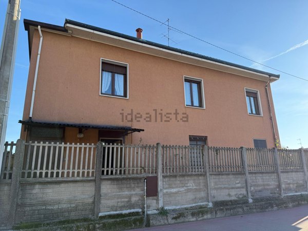 casa indipendente in vendita ad Uboldo