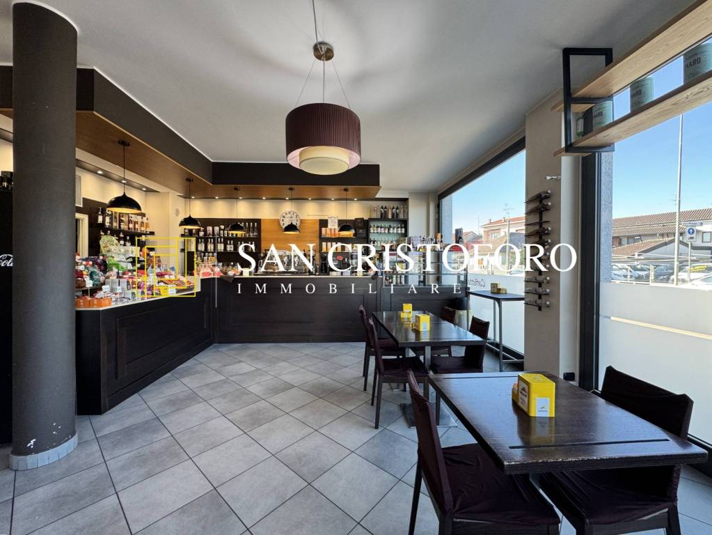 negozio in vendita ad Uboldo