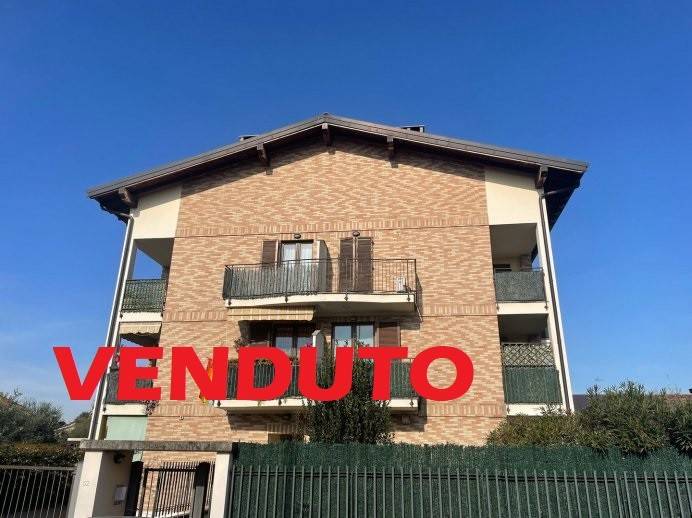 appartamento in vendita ad Uboldo