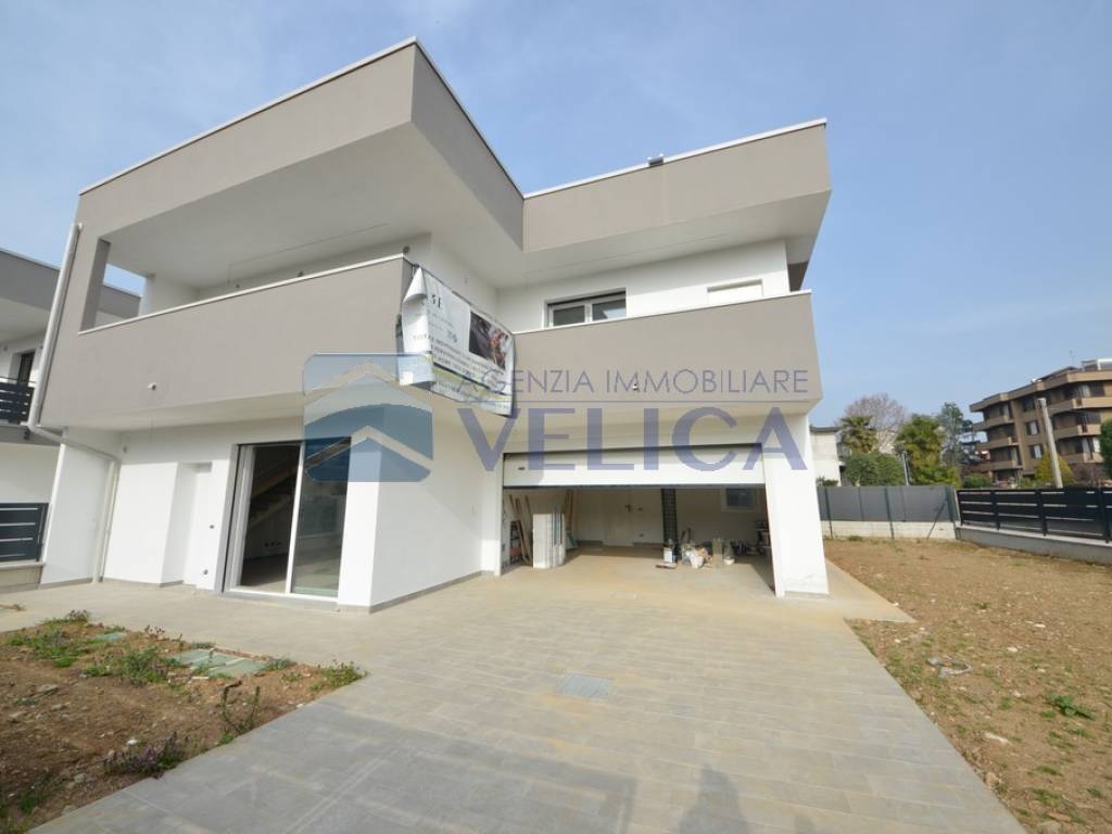 casa indipendente in vendita ad Uboldo