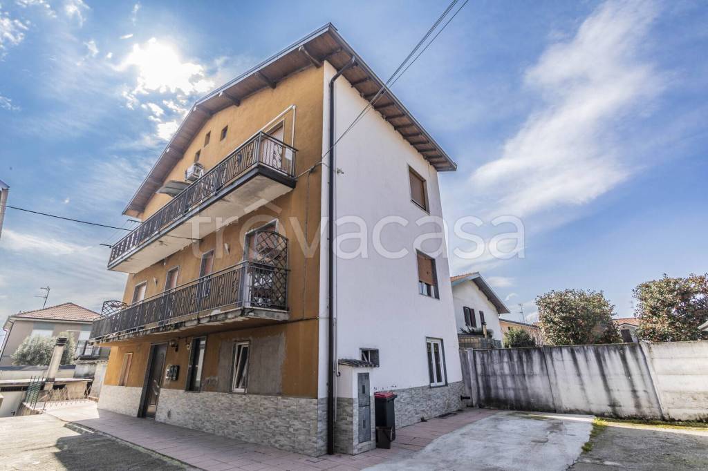 appartamento in vendita ad Uboldo