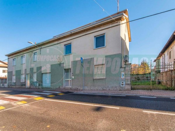 casa indipendente in vendita ad Uboldo