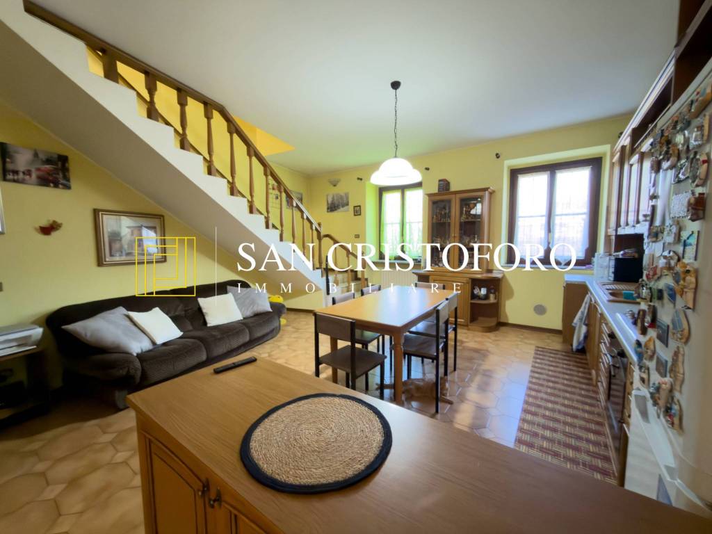 casa indipendente in vendita ad Uboldo