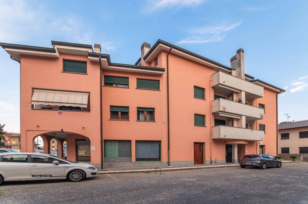 appartamento in vendita ad Uboldo