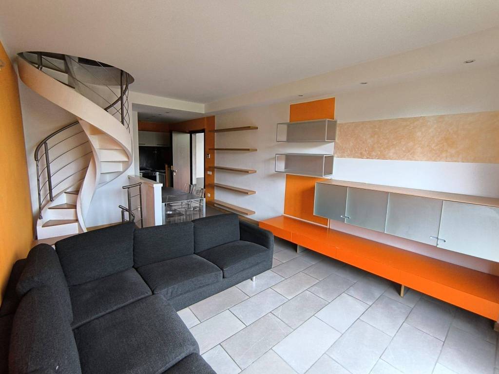 casa indipendente in vendita ad Uboldo