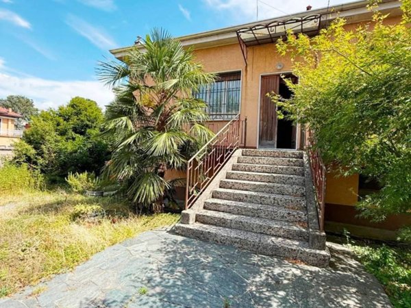 casa indipendente in vendita ad Uboldo