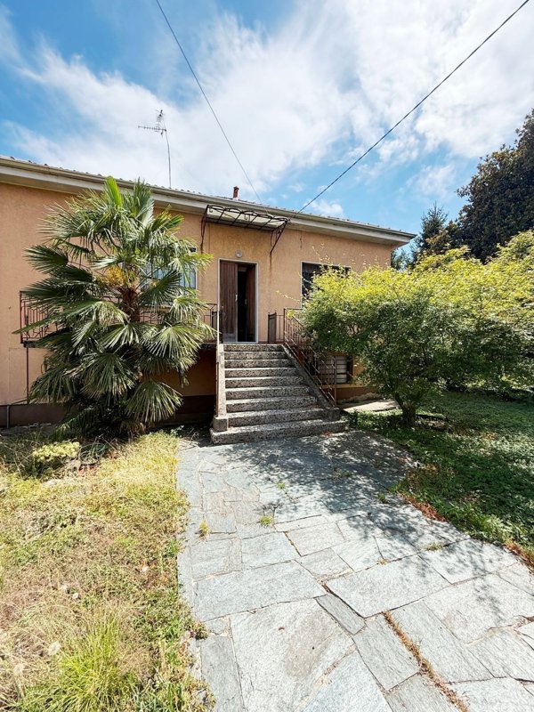 casa indipendente in vendita ad Uboldo