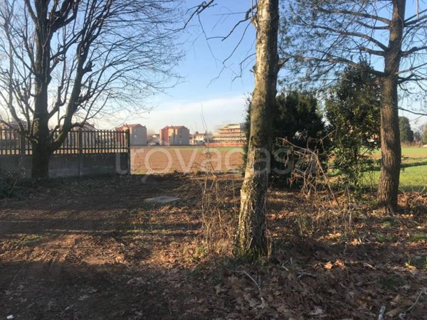 terreno edificabile in vendita ad Uboldo