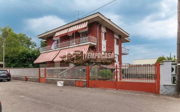 appartamento in vendita ad Uboldo