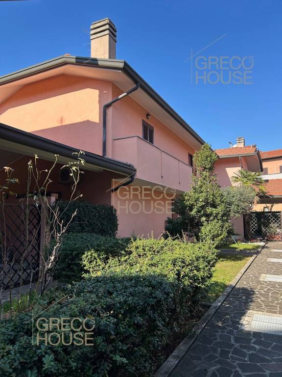 casa indipendente in vendita ad Uboldo