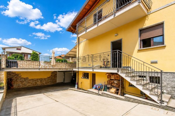casa indipendente in vendita ad Uboldo