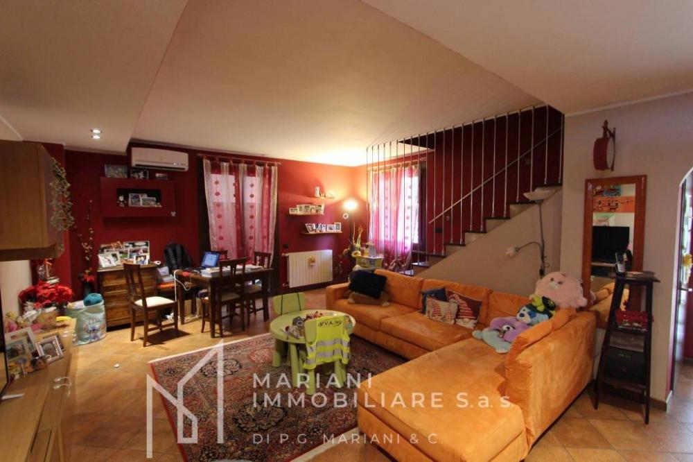 casa indipendente in vendita ad Uboldo