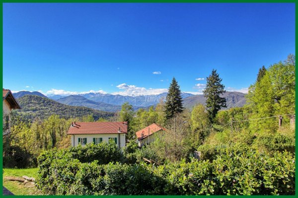 appartamento in vendita a Valganna in zona Boarezzo