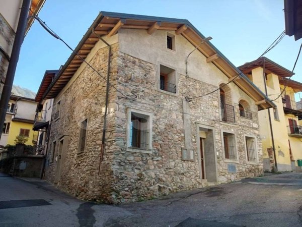 appartamento in vendita a Valganna in zona Ganna