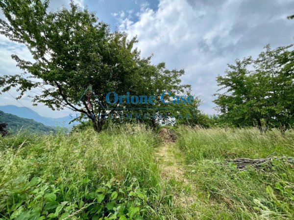 terreno edificabile in vendita a Valganna in zona Ghirla