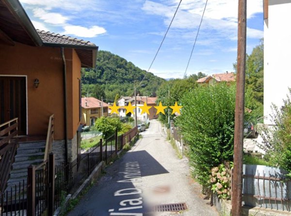 appartamento in vendita a Valganna in zona Ghirla
