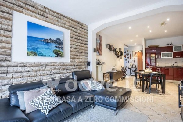 appartamento in vendita a Valganna in zona Ghirla