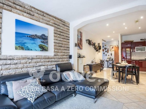 appartamento in vendita a Valganna in zona Ghirla