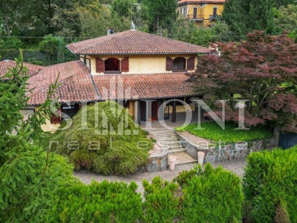 casa indipendente in vendita a Valganna in zona Ghirla