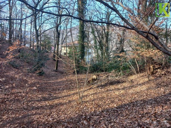 casa indipendente in vendita a Valganna in zona Ghirla