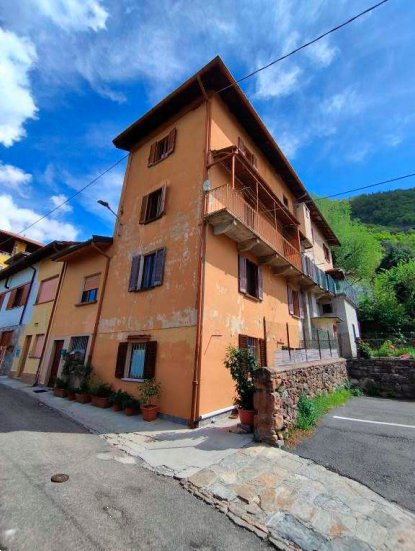 appartamento in vendita a Valganna in zona Ganna