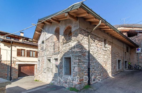 appartamento in vendita a Valganna in zona Ganna