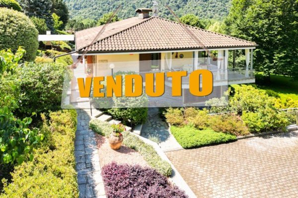 casa indipendente in vendita a Valganna in zona Ganna