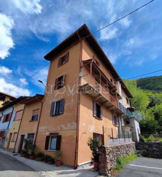 appartamento in vendita a Valganna in zona Ganna