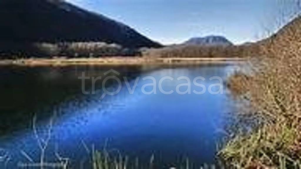 casa indipendente in vendita a Valganna in zona Ganna