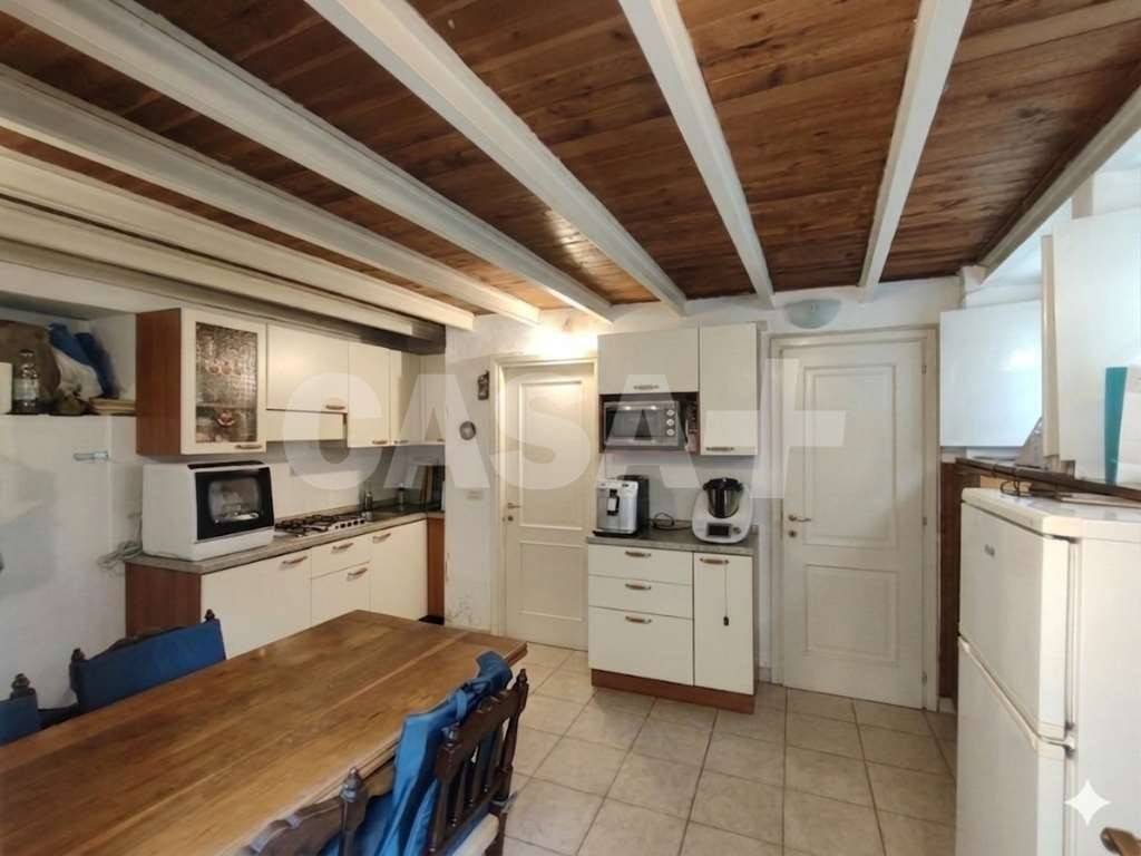 casa indipendente in vendita a Valganna in zona Boarezzo