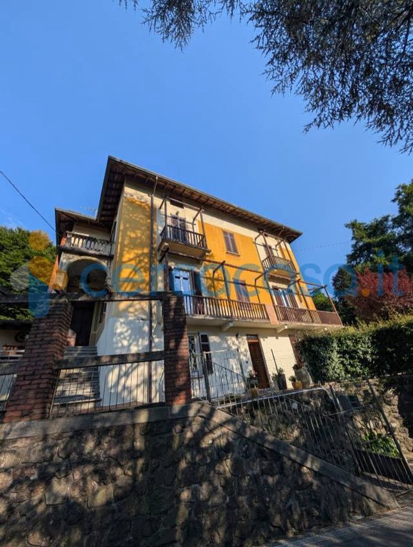 appartamento in vendita a Valganna in zona Ghirla