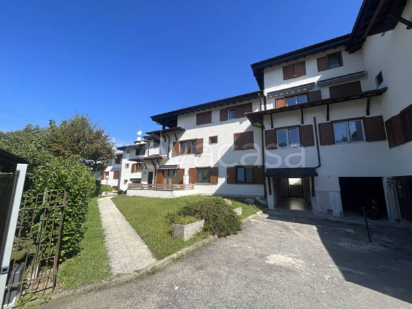 appartamento in vendita a Valganna in zona Ghirla