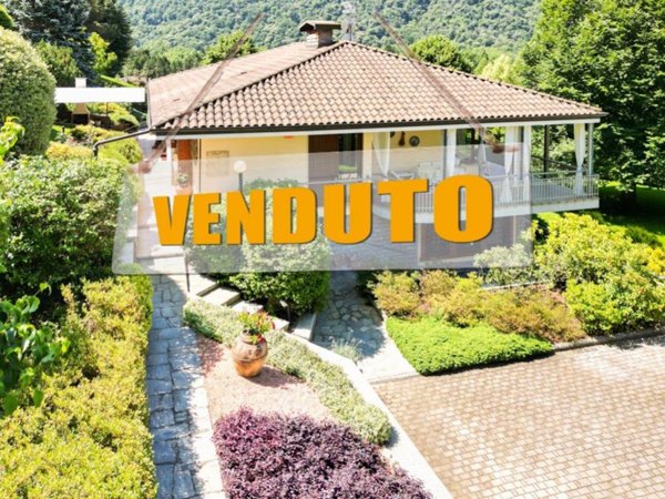 casa indipendente in vendita a Valganna in zona Ganna