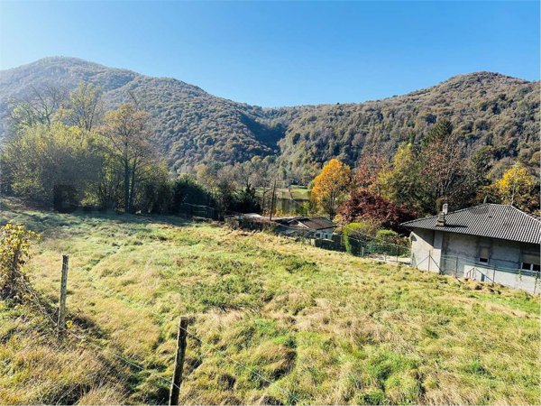 terreno edificabile in vendita a Valganna in zona Ghirla