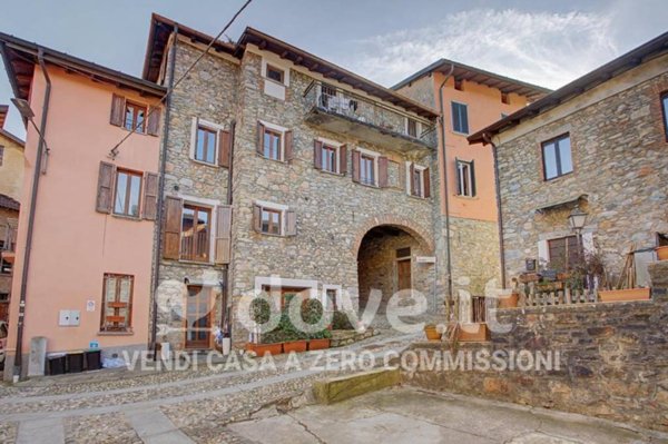 appartamento in vendita a Valganna in zona Ghirla