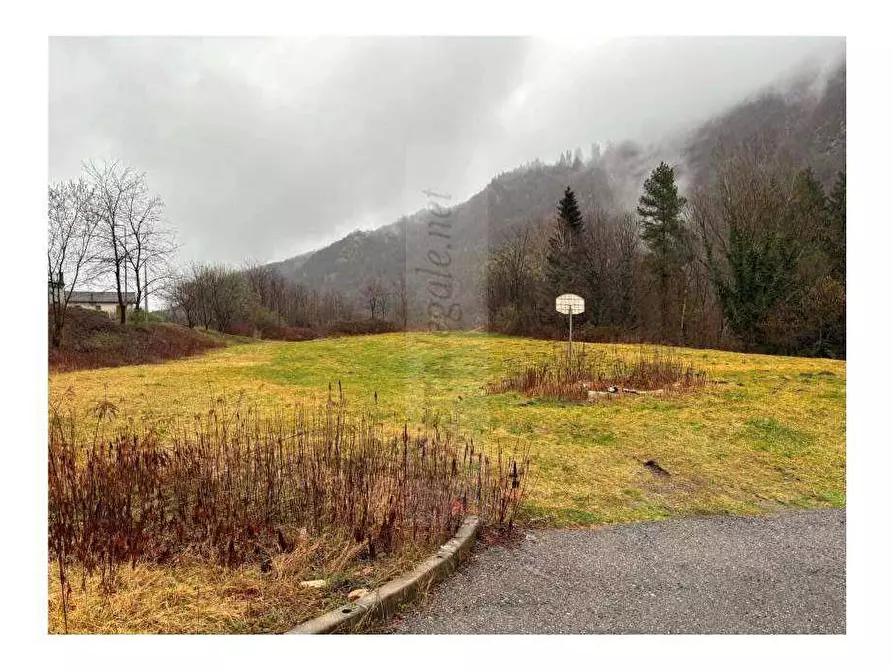 terreno edificabile in vendita a Valganna in zona Ganna
