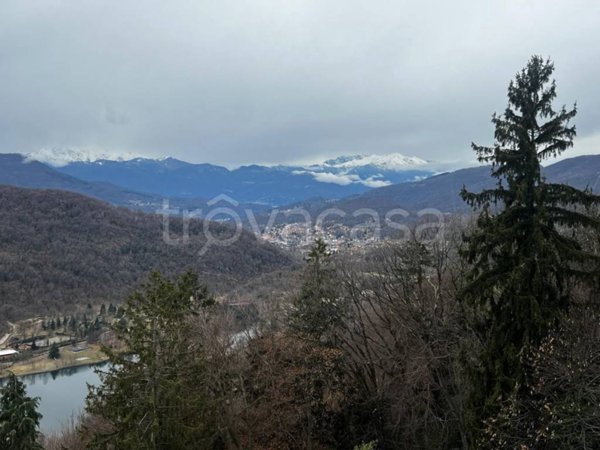appartamento in vendita a Valganna in zona Boarezzo