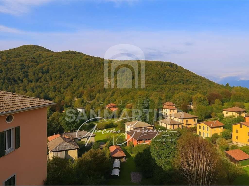 appartamento in vendita a Valganna in zona Ghirla