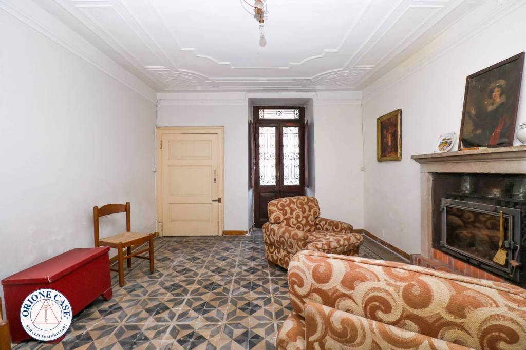 casa indipendente in vendita a Valganna in zona Ganna