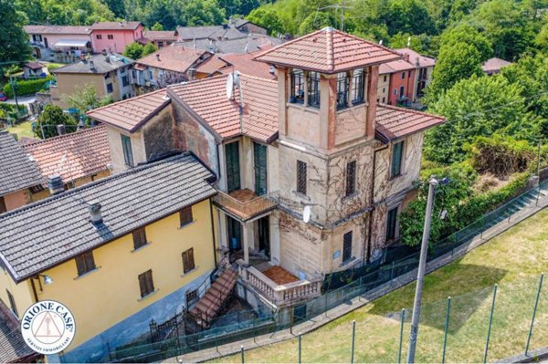 casa indipendente in vendita a Valganna in zona Ghirla